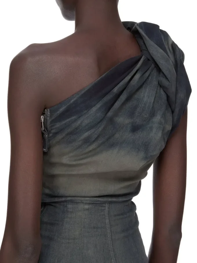 RICK OWENS FW25 CONCORDIANS TWIST DRESS IN DRKDUST DEGRADE SLUB STRETCH DENIM. RP02E4521SDKDEG-78D
